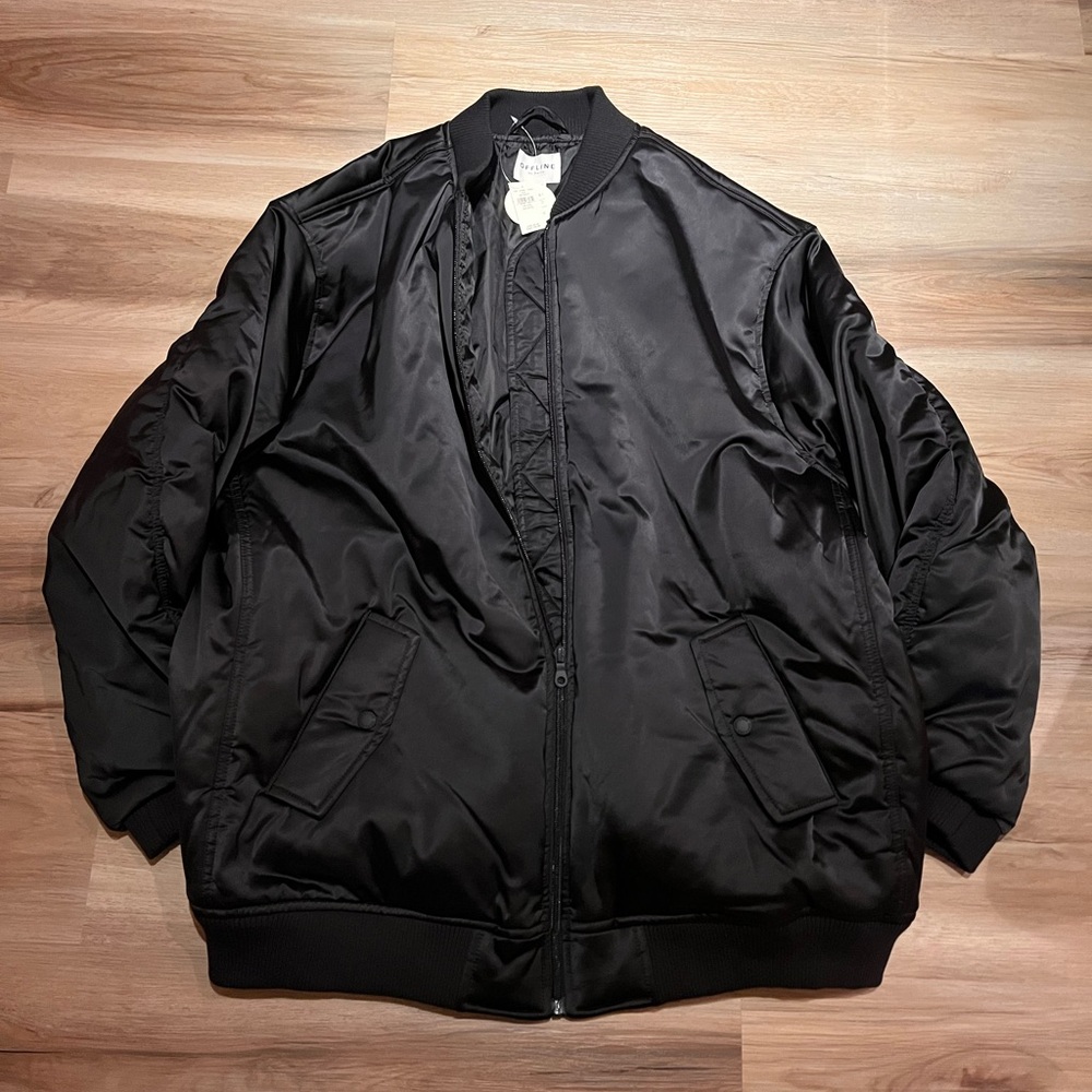Brand new w/ tags Aeire American Eagle bomber jacket Size XL